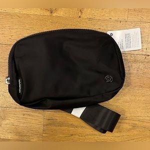 NWT Everywhere Belt Bag 1L Lululemon Athletica